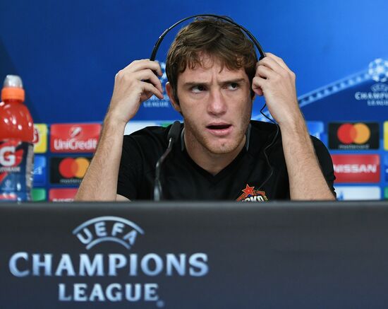 Football. Champions League. CSKA's training session