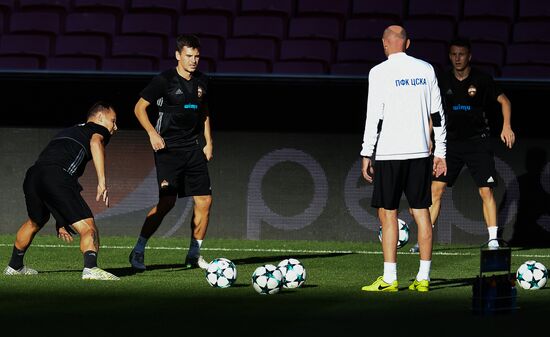 Football. Champions League. CSKA's training session