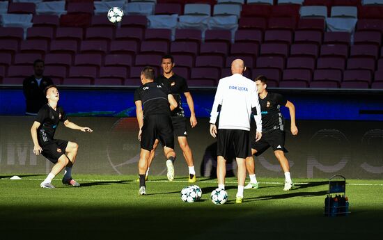 Football. Champions League. CSKA's training session