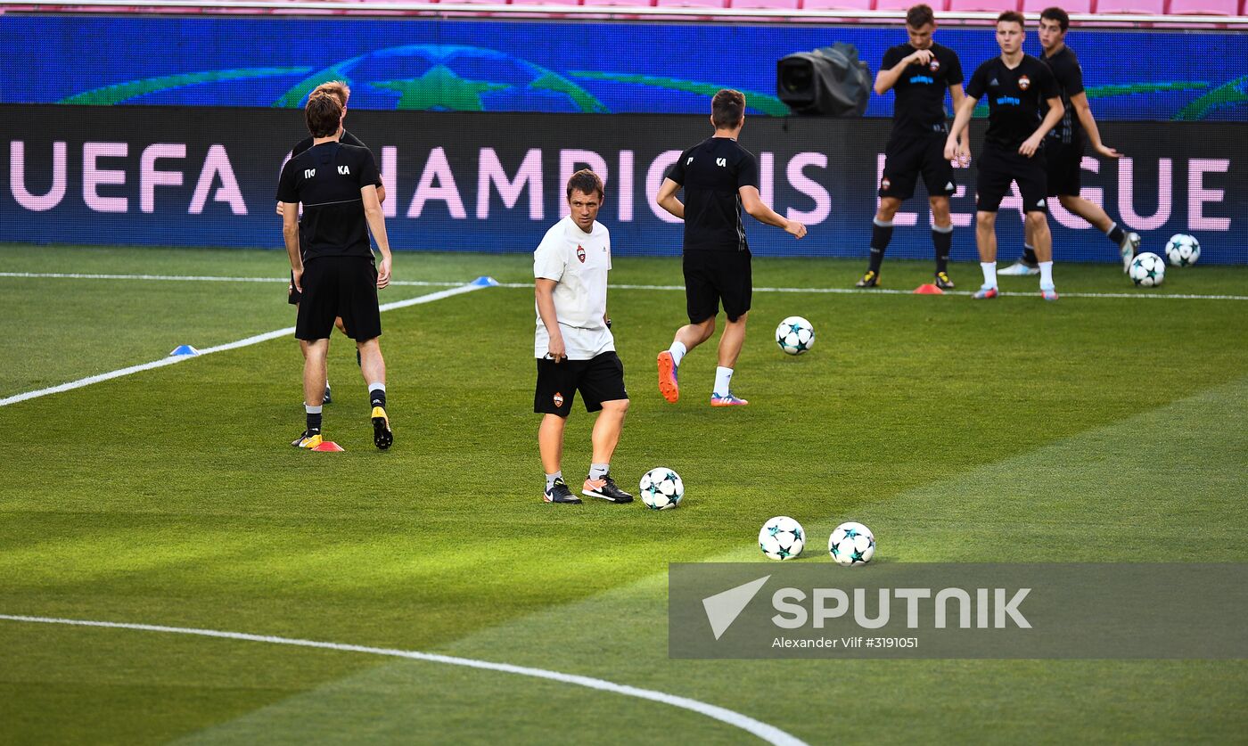 Football. Champions League. CSKA's training session