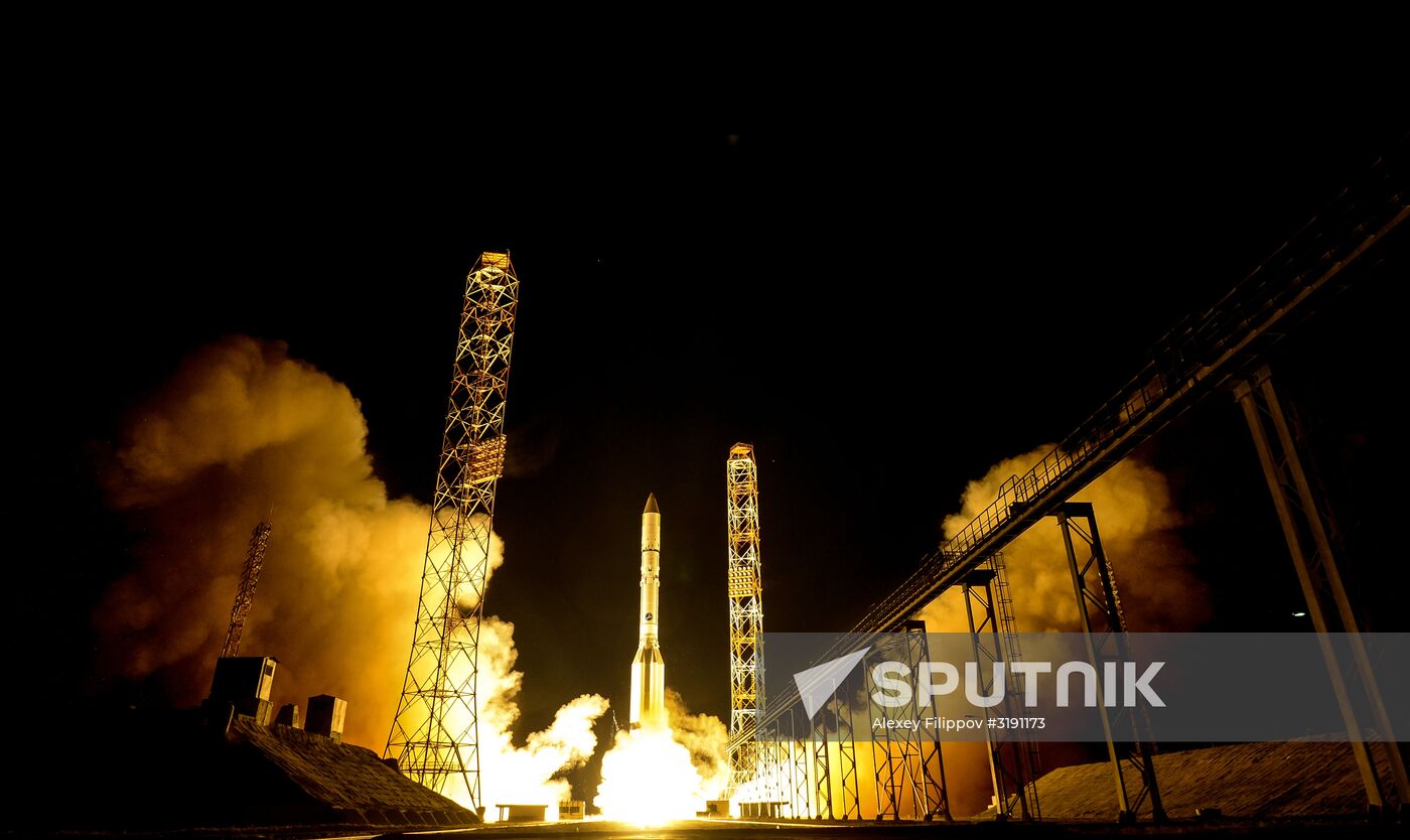 Amazonas-5 satellite lifts off atop Proton-M rocket from Baikonur Space Center