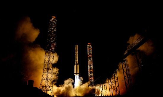 Amazonas-5 satellite lifts off atop Proton-M rocket from Baikonur Space Center
