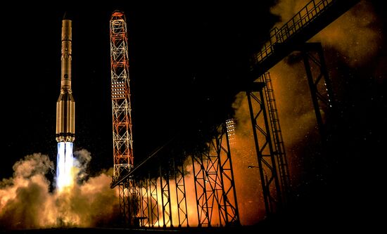 Amazonas-5 satellite lifts off atop Proton-M rocket from Baikonur Space Center