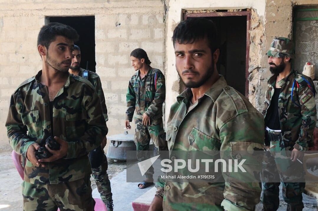 Syrian Army continues to advance near Deir ez-Zor