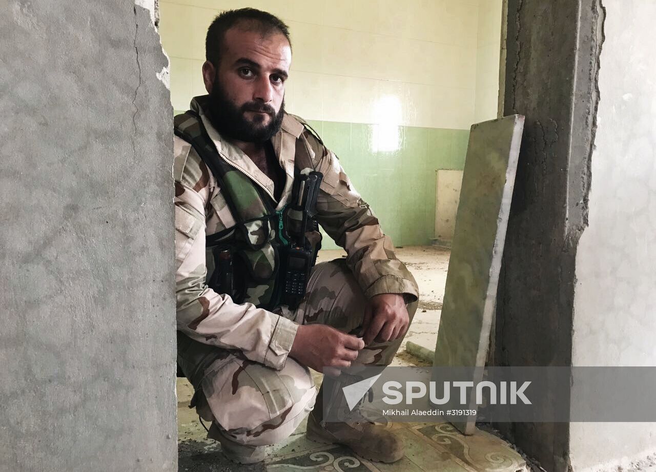 Syrian Army continues to advance near Deir ez-Zor