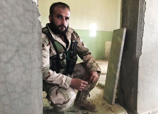 Syrian Army continues to advance near Deir ez-Zor
