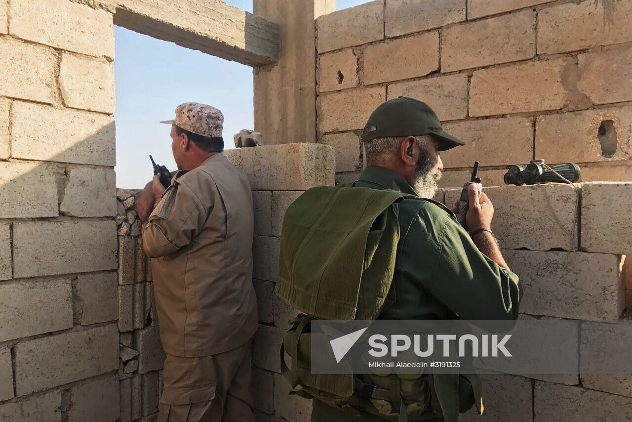 Syrian Army continues offensive operation near Deir ez-Zor