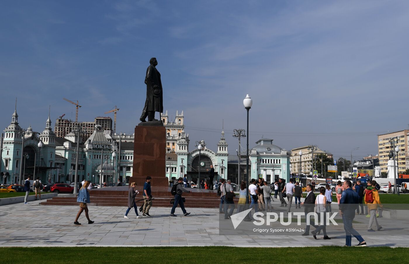 Moscow streets and squares renovated under My Street program