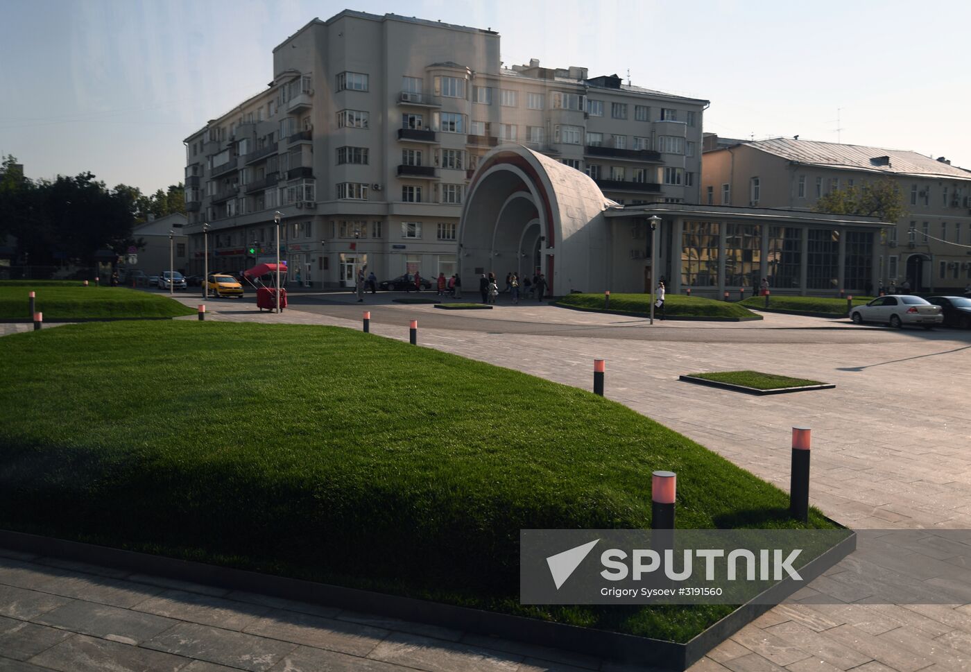 Moscow streets and squares renovated under My Street program