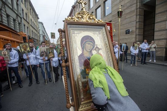 Cross procession in honor of Alexander Nevsky in St. Petersburg