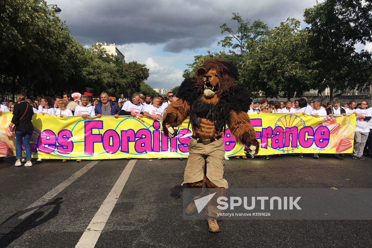 Protests in Paris against amendments to Labor Code