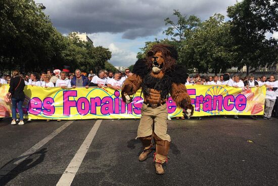 Protests in Paris against amendments to Labor Code