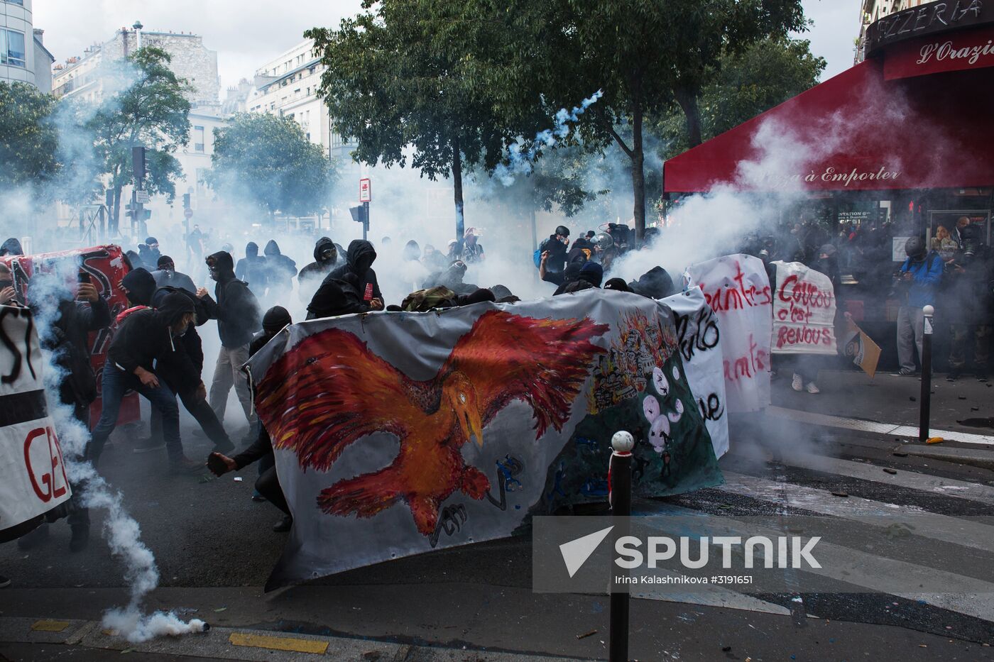 Protests in Paris against amendments to Labor Code
