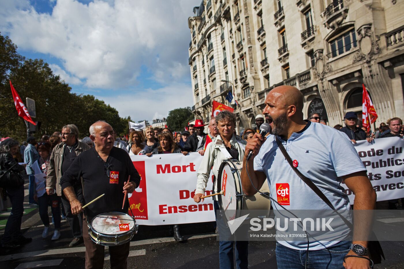 Protests in Paris against amendments to Labor Code