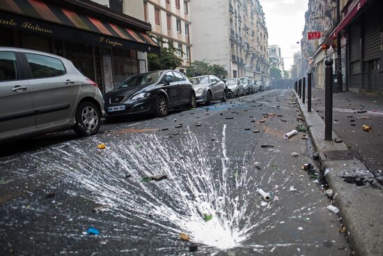 Protests in Paris against amendments to Labor Code