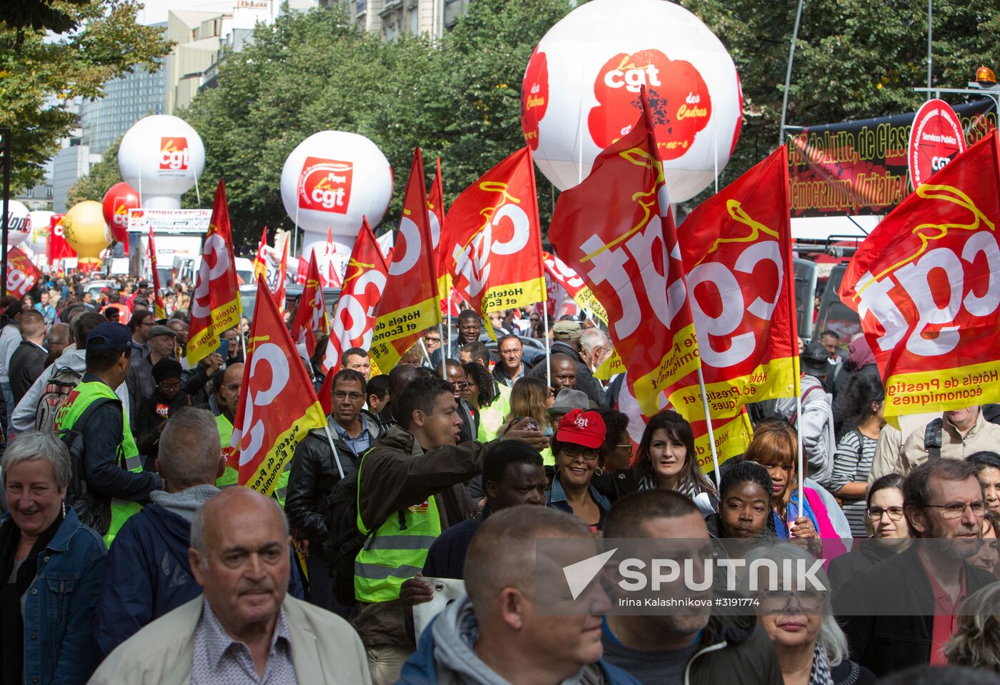Protests in Paris against amendments to Labor Code