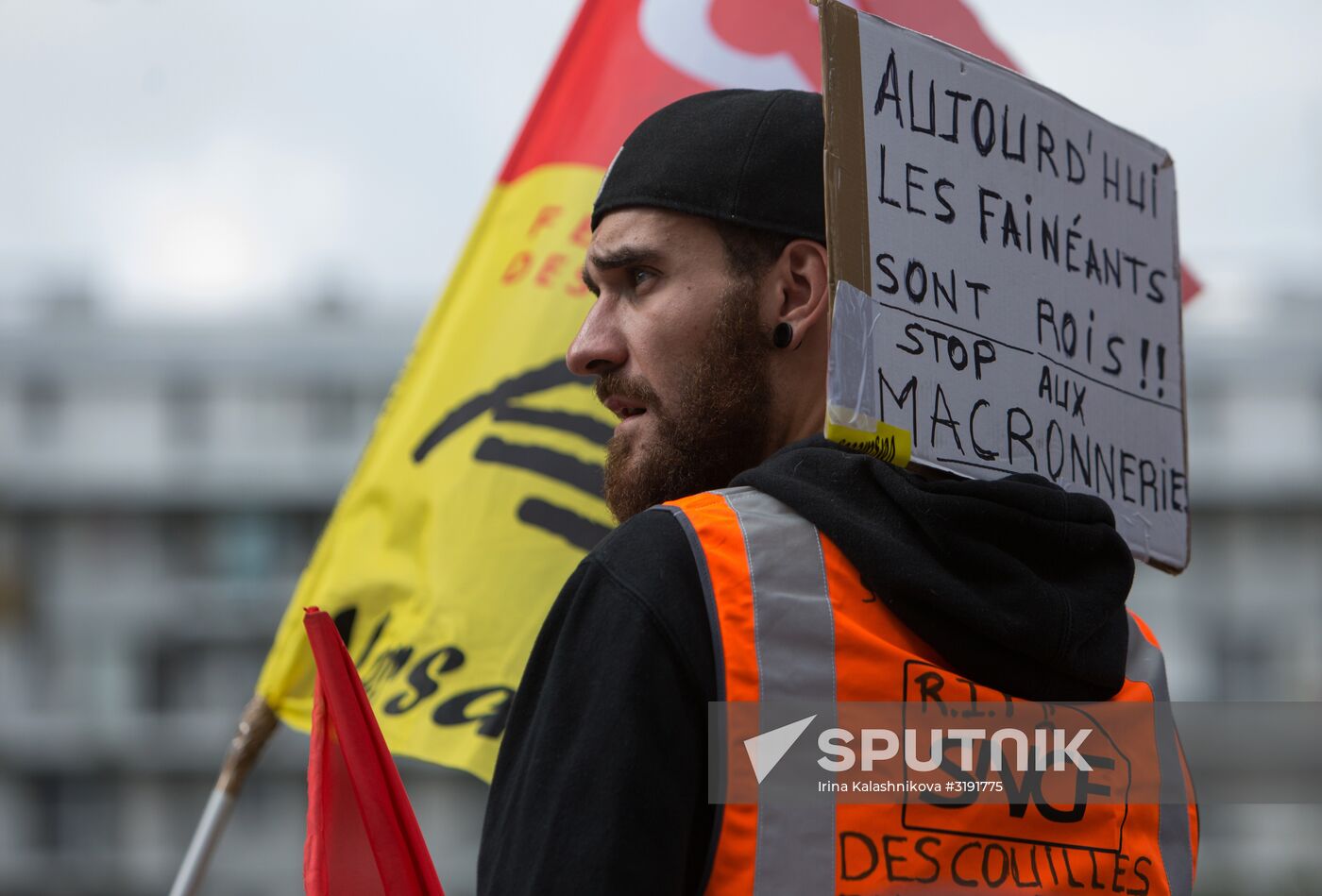 Protests in Paris against amendments to Labor Code