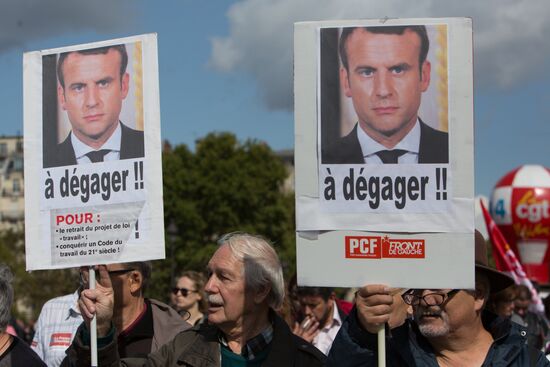 Protests in Paris against amendments to Labor Code