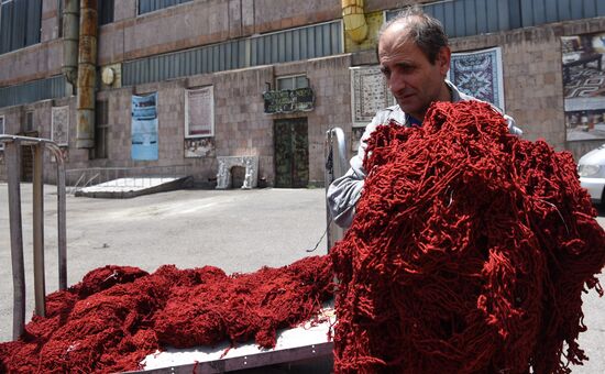 Carpet weaving in Armenia