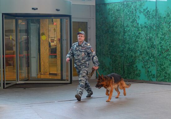 Verifying memos on bombs being placed