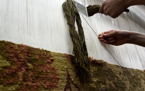 Carpet weaving in Armenia
