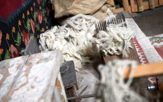 Carpet weaving in Armenia