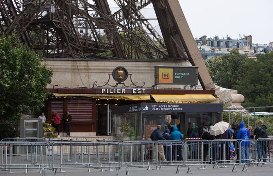 Security measures at Eiffel Tower in Paris