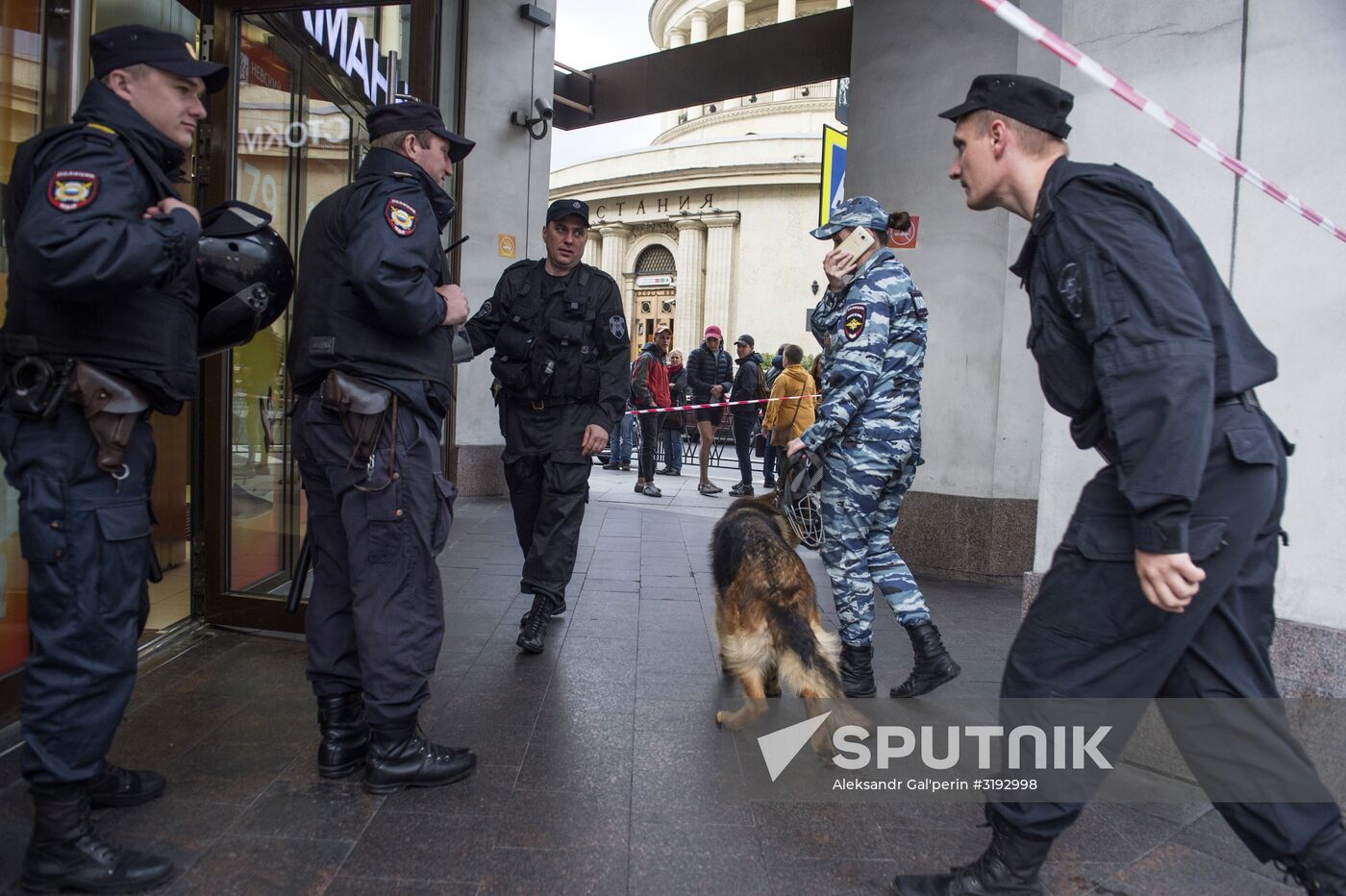 Bomb threat is checked in St. Petersburg
