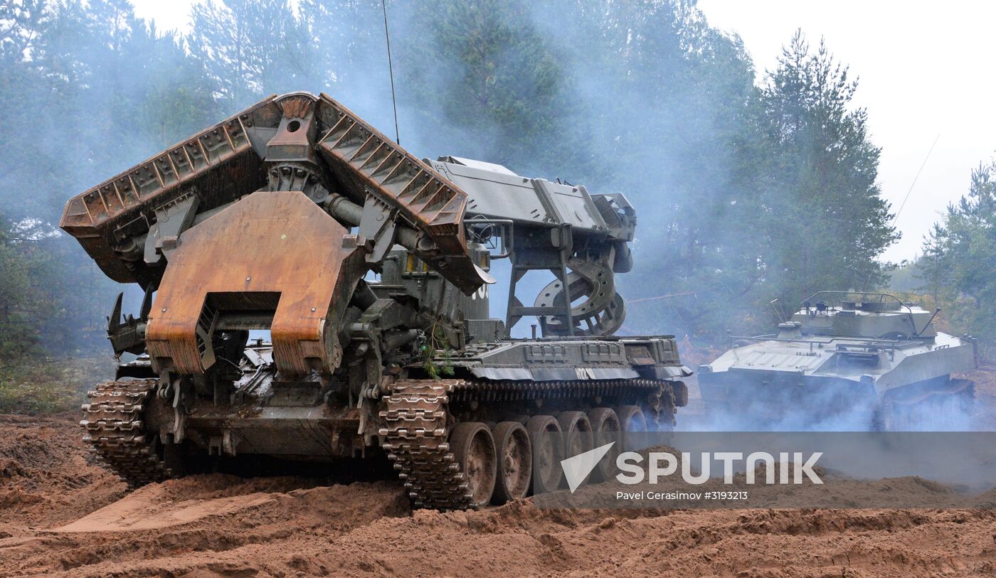 Military exercises in Leningrad Region