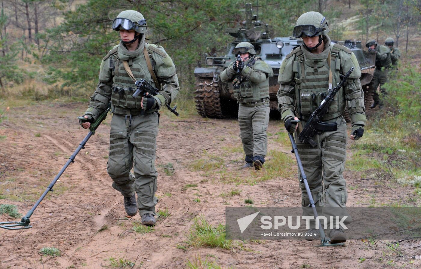 Military exercises in Leningrad Region