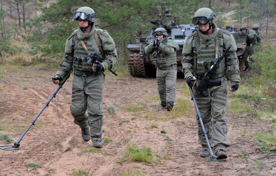 Military exercises in Leningrad Region