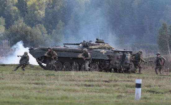 Rapid Trident-2017 military exercise in Lviv Region