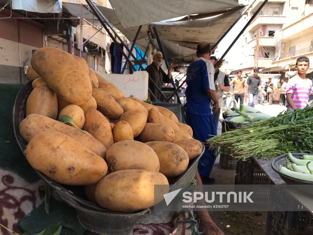 Peaceful life in Deir ez-Zor