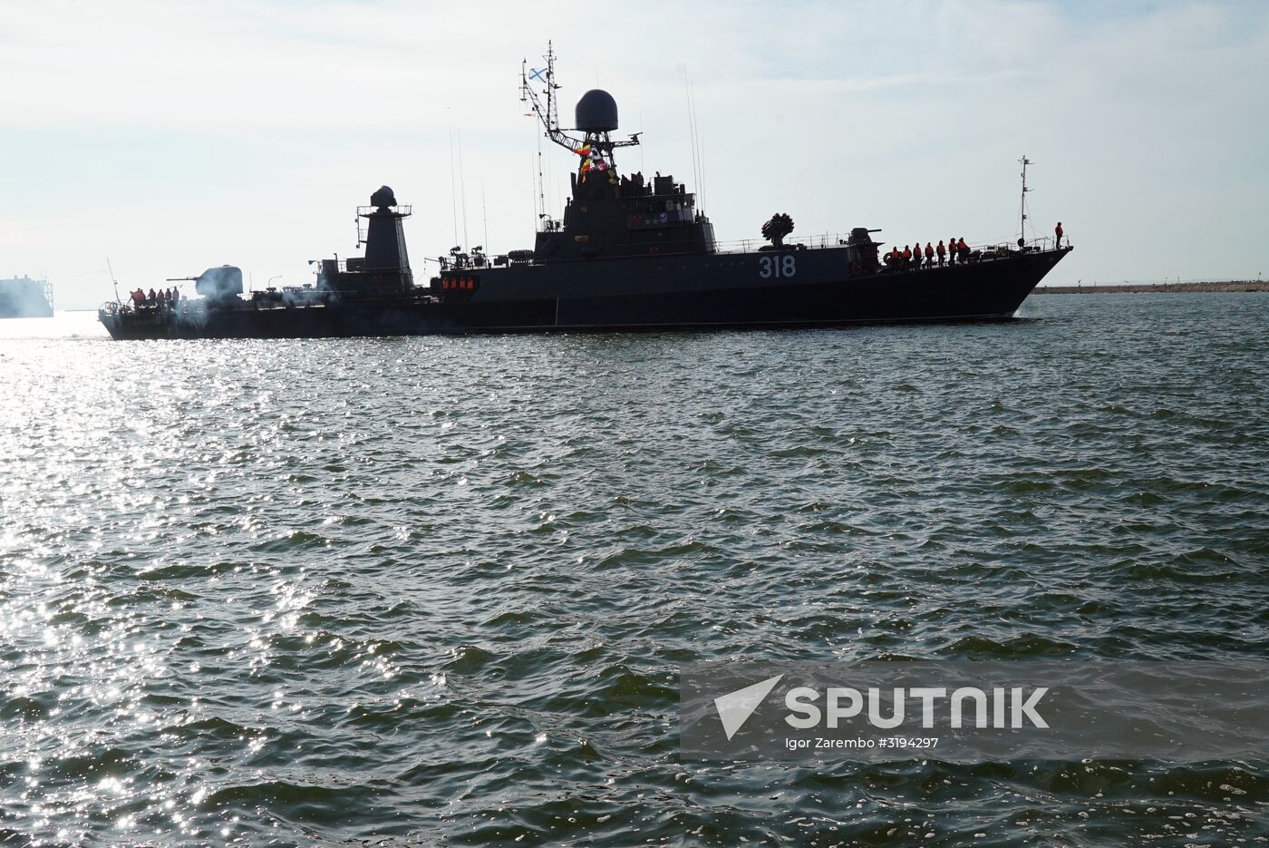 Baltic Fleet ships set out to sea for Zapad 2017 military exercise