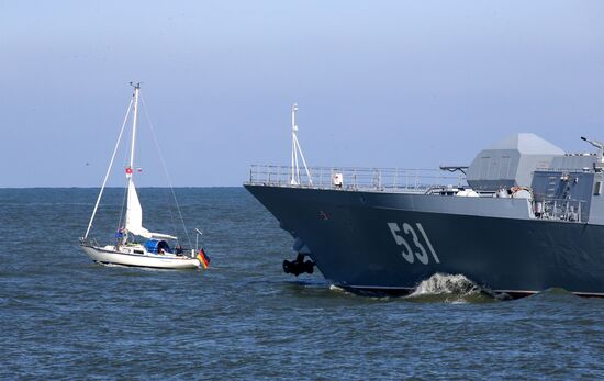 Baltic Fleet ships set out to sea for Zapad 2017 military exercise