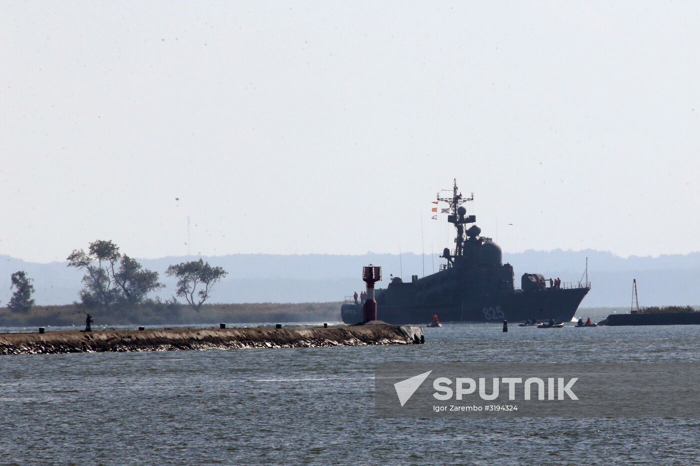 Baltic Fleet ships set out to sea for Zapad 2017 military exercise