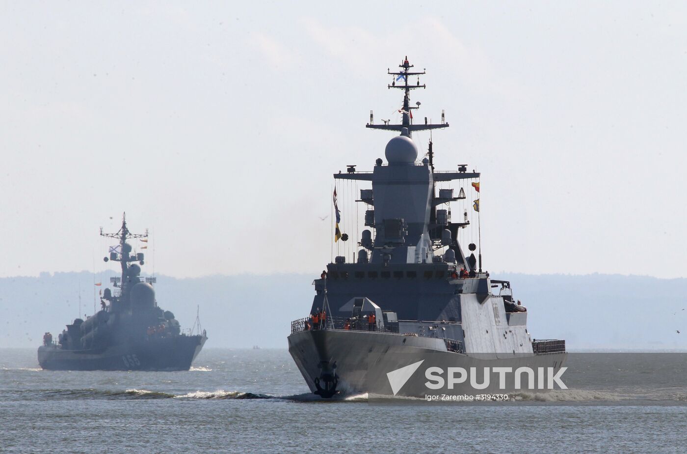 Baltic Fleet ships set out to sea for Zapad 2017 military exercise