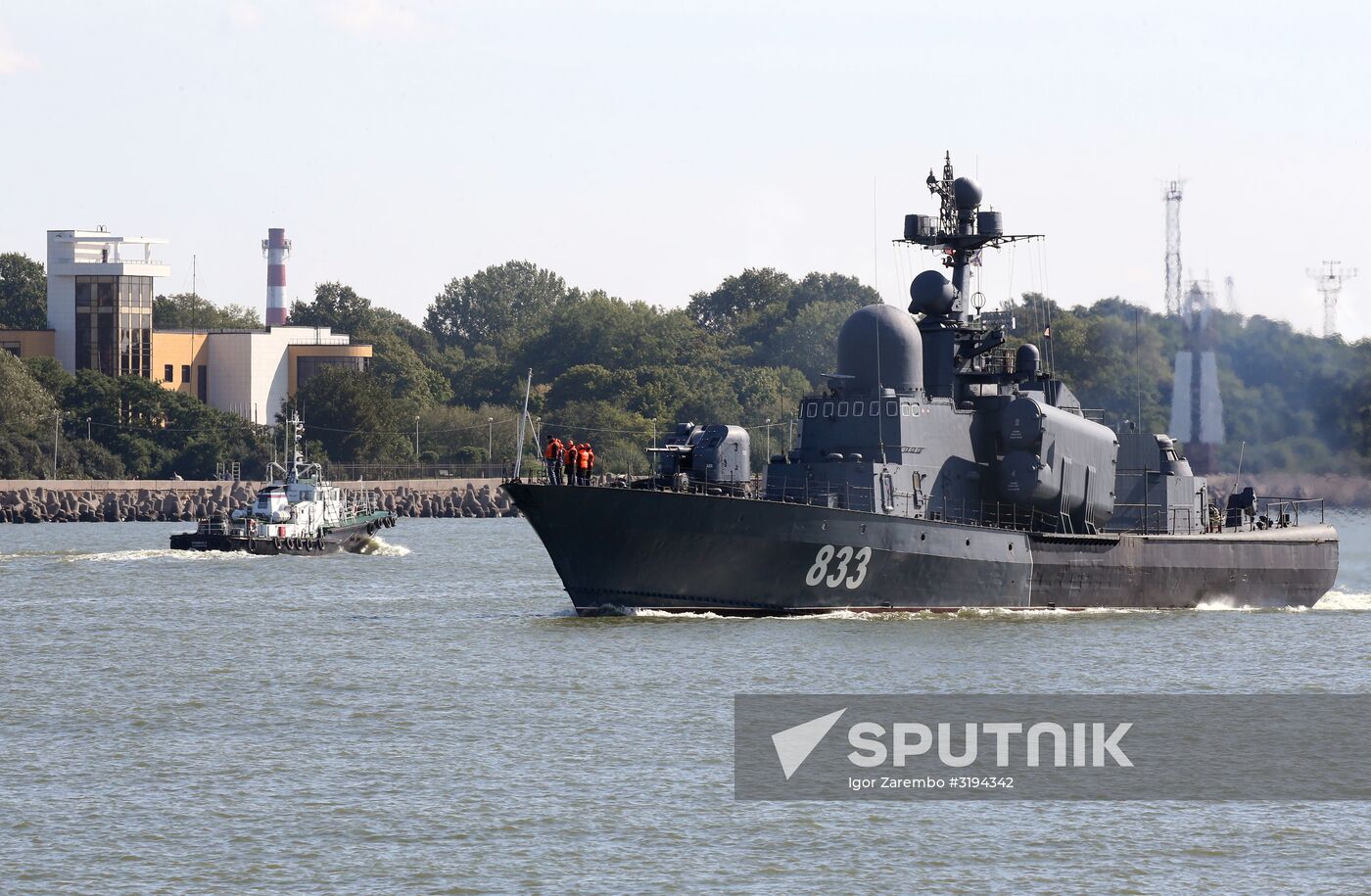 Baltic Fleet ships set out to sea for Zapad 2017 military exercise
