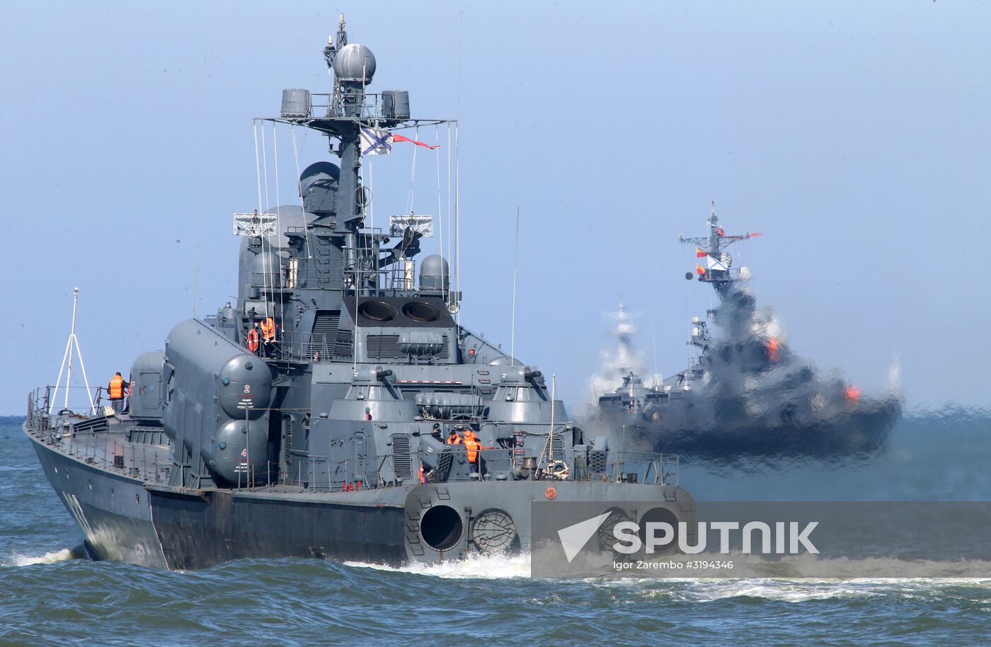 Baltic Fleet ships set out to sea for Zapad 2017 military exercise