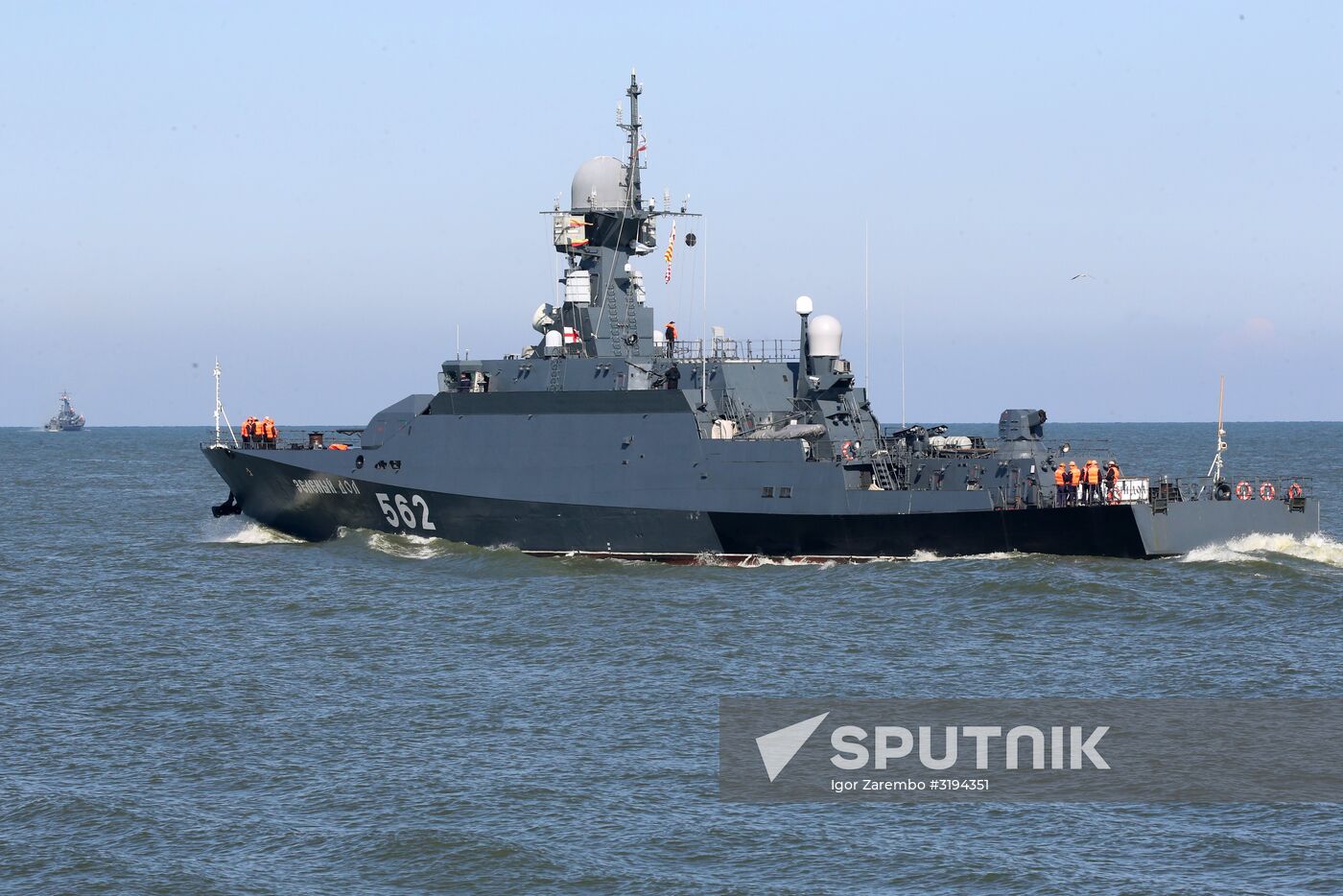 Baltic Fleet ships set out to sea for Zapad 2017 military exercise