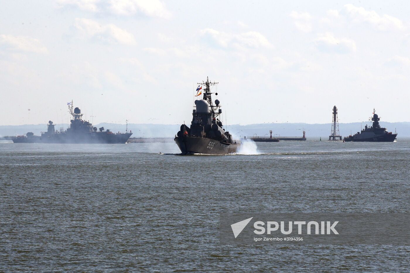 Baltic Fleet ships set out to sea for Zapad 2017 military exercise