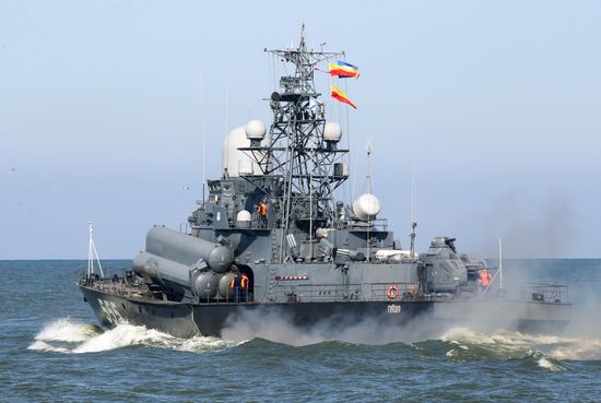 Baltic Fleet ships set out to sea for Zapad 2017 military exercise