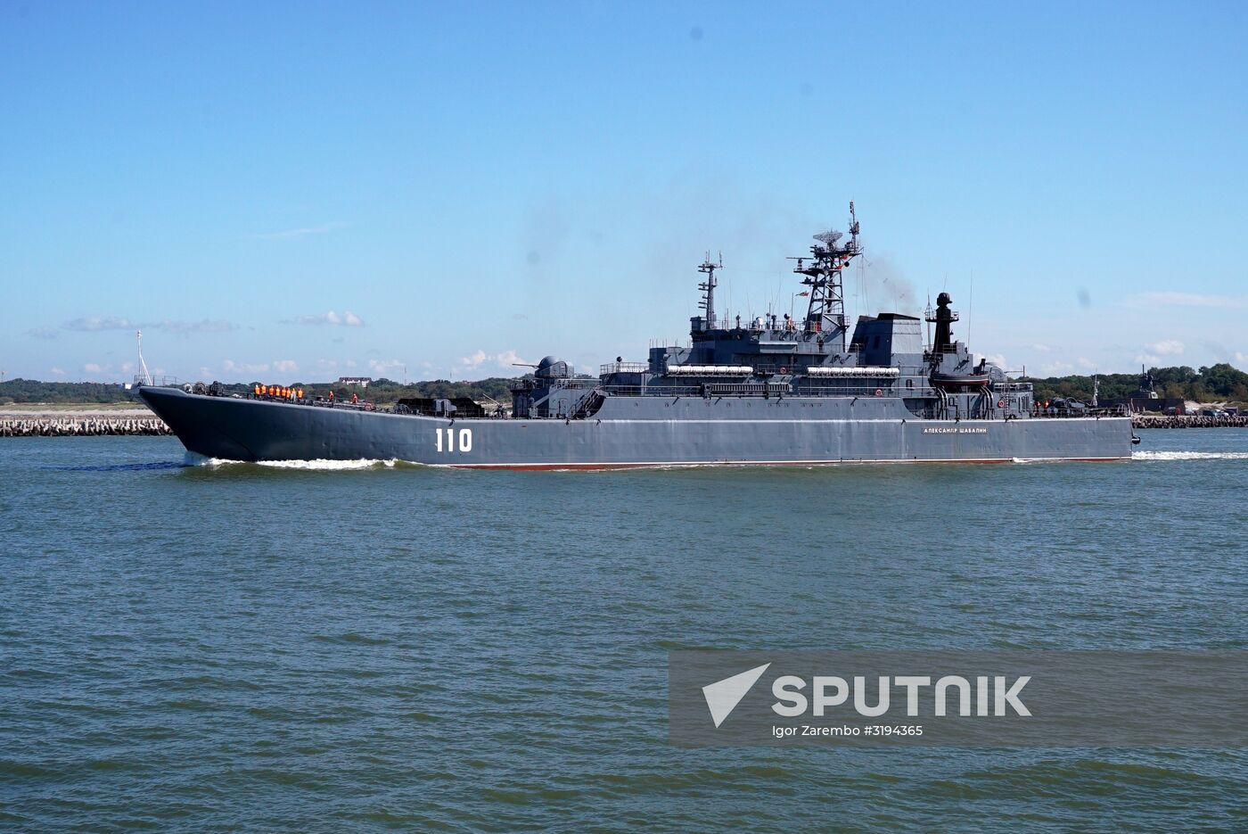 Baltic Fleet ships set out to sea for Zapad 2017 military exercise