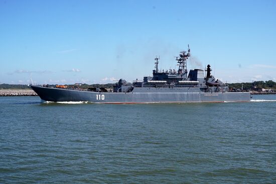 Baltic Fleet ships set out to sea for Zapad 2017 military exercise