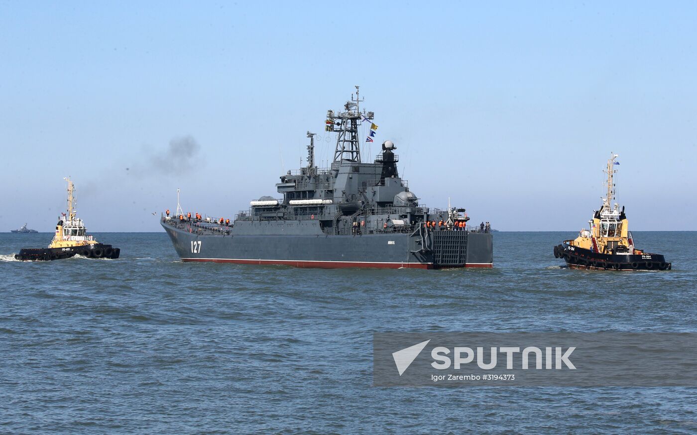 Baltic Fleet ships set out to sea for Zapad 2017 military exercise