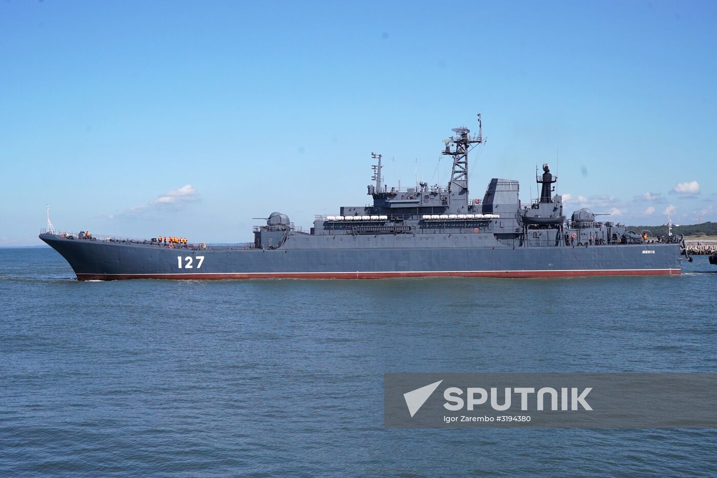 Baltic Fleet ships set out to sea for Zapad 2017 military exercise