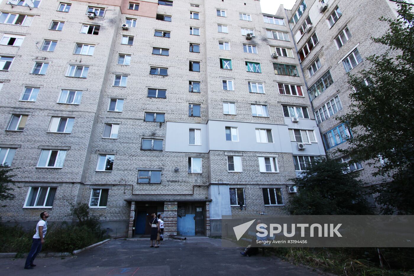 Aftermath of overnight shelling of Donetsk