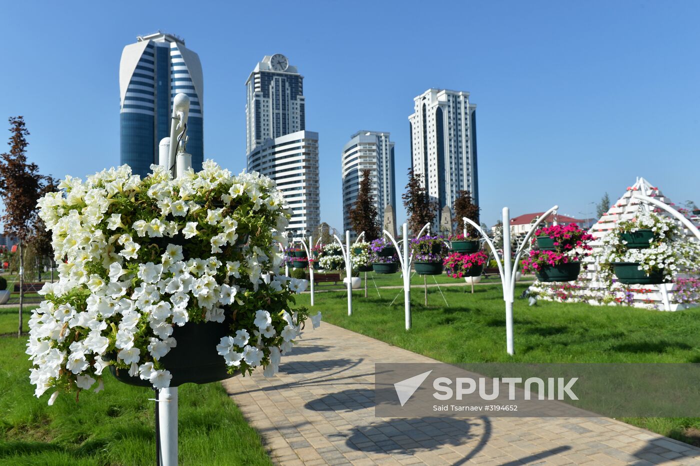 Flower park opens in Grozny