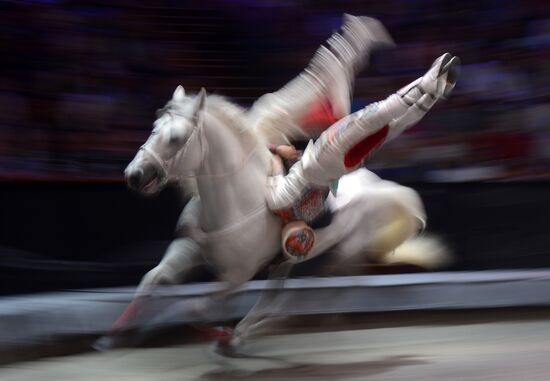 Gala show at World Festival of Circus Art IDOL