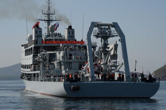 Chinese warships arrive in Vladivostok